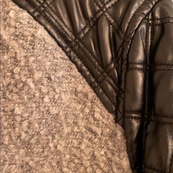 BCBG fall/ spring coat - Picture 2 of 10